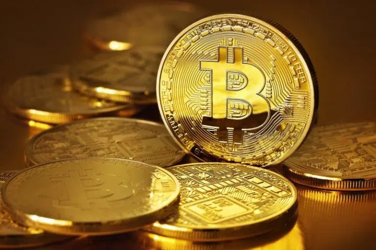 Bitcoin 8.300 dolar sınırını aşabilir
