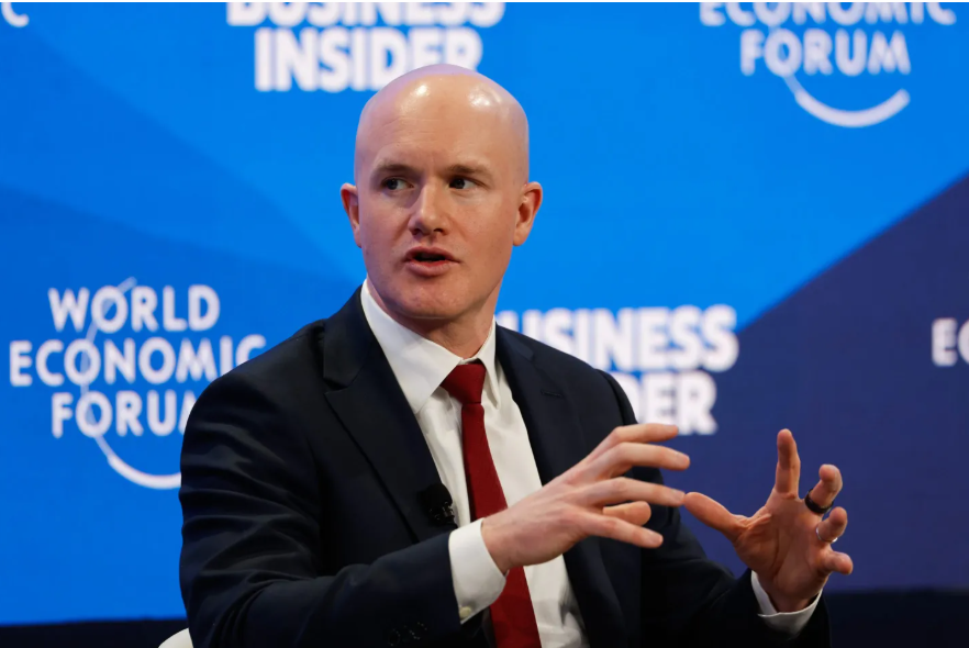 Bitcoin (BTC) and Stablecoins Dominate Davos! They Bring Coinbase CEO and the Governor of the French Central Bank Face to Face!