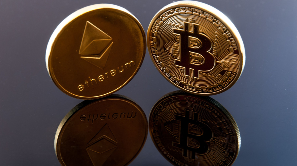 Bitcoin (BTC) and Ethereum (ETH) Bulls Make a Huge $2.2 Billion Move! “A Huge Opportunity!”